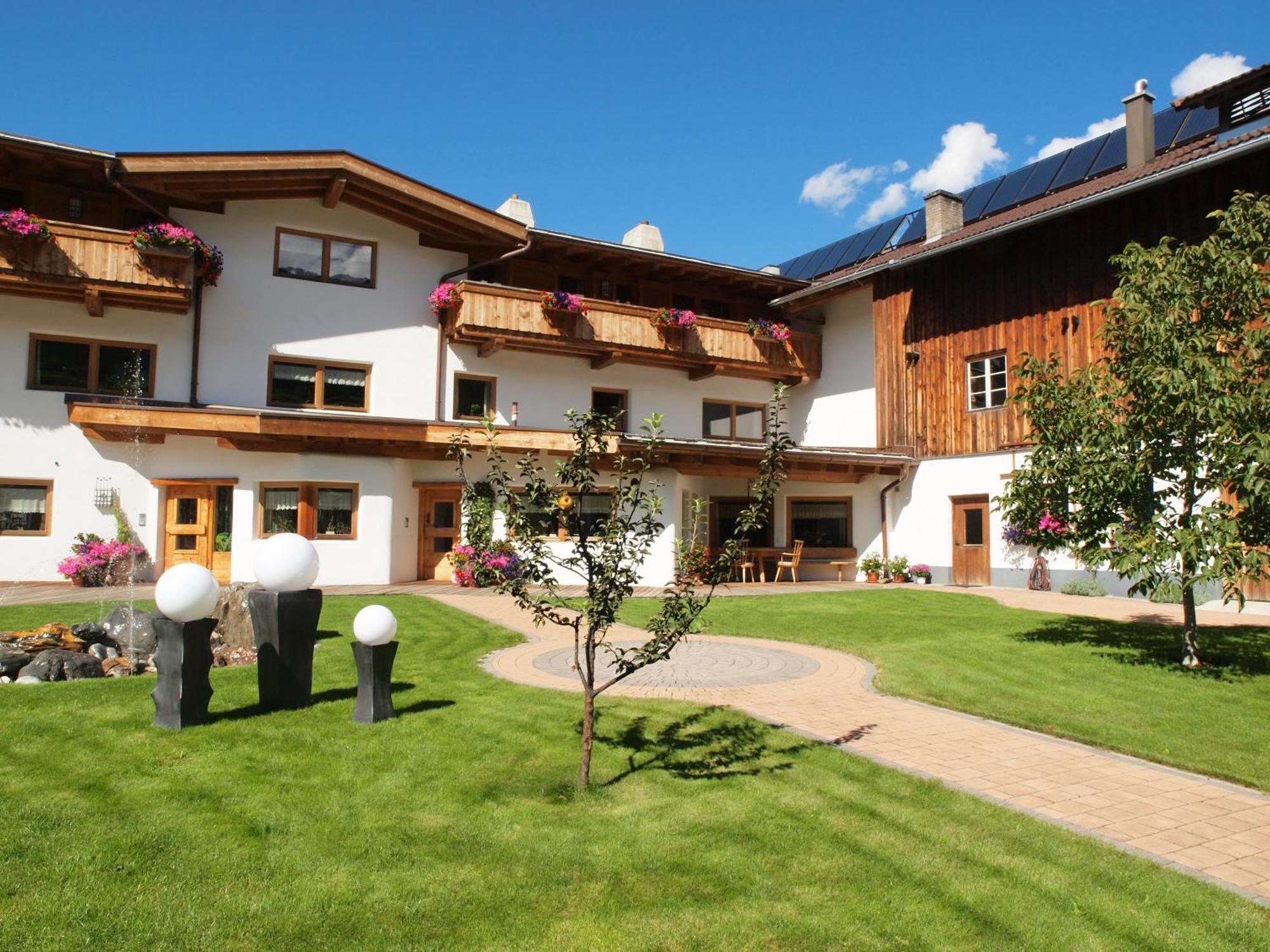 Kinderbauernhof Leneler Arzl im Pitztal Luaran gambar