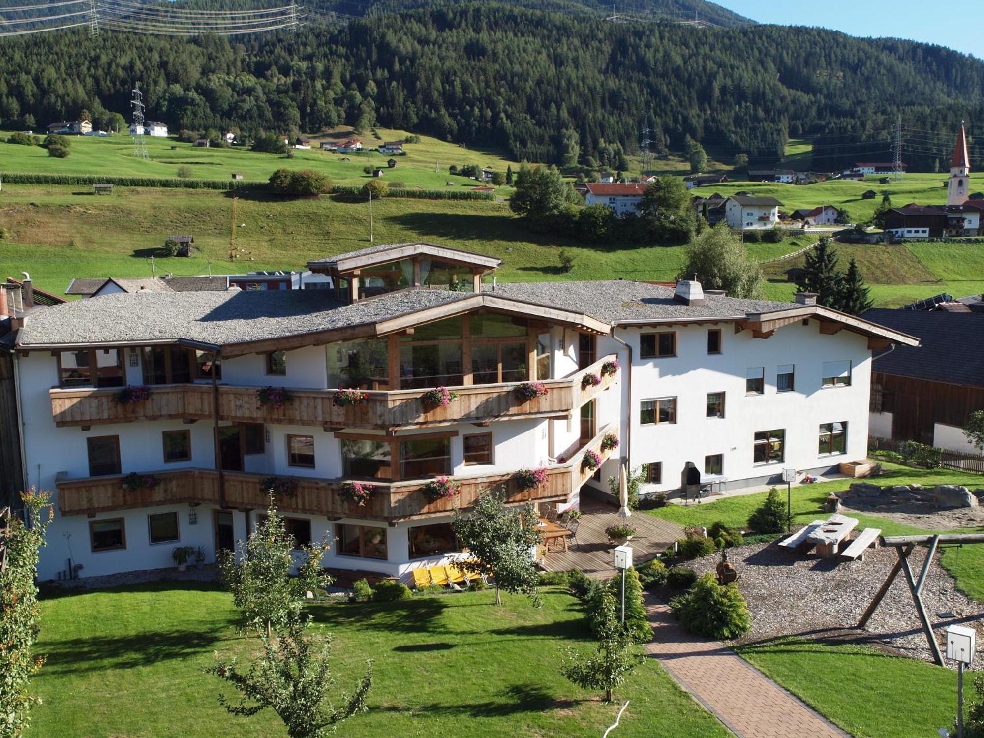 Kinderbauernhof Leneler Arzl im Pitztal Luaran gambar